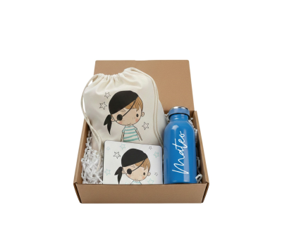 set de pirata con mochila, alfombrilla y botella en caja kraft